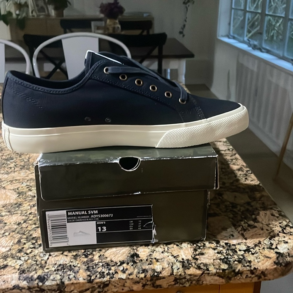 DC shoes new with tags